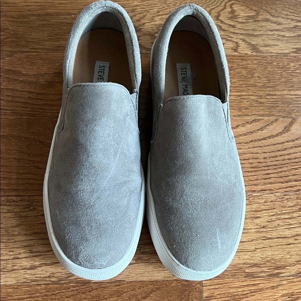 Steve Madden grey suede size 7.5 Gills platform slip on sneaker